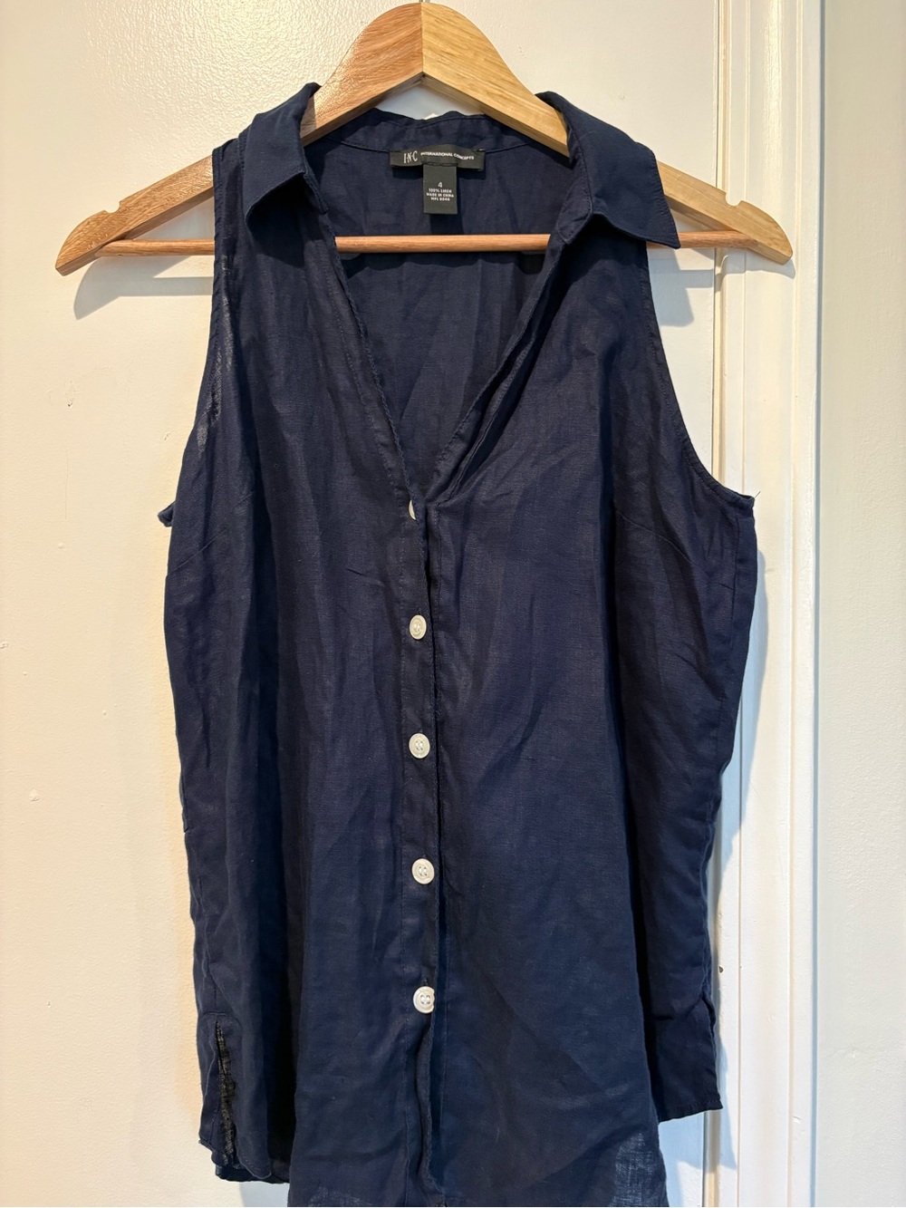 Coastal Chic INC International Concepts Navy Linen Sleeveless Button-Down Tank